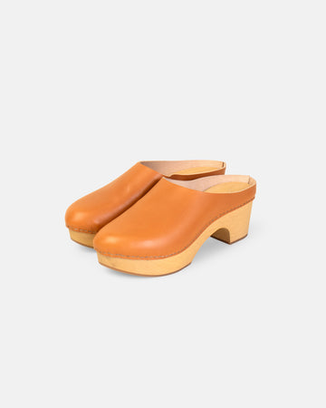 legno clogs with heal