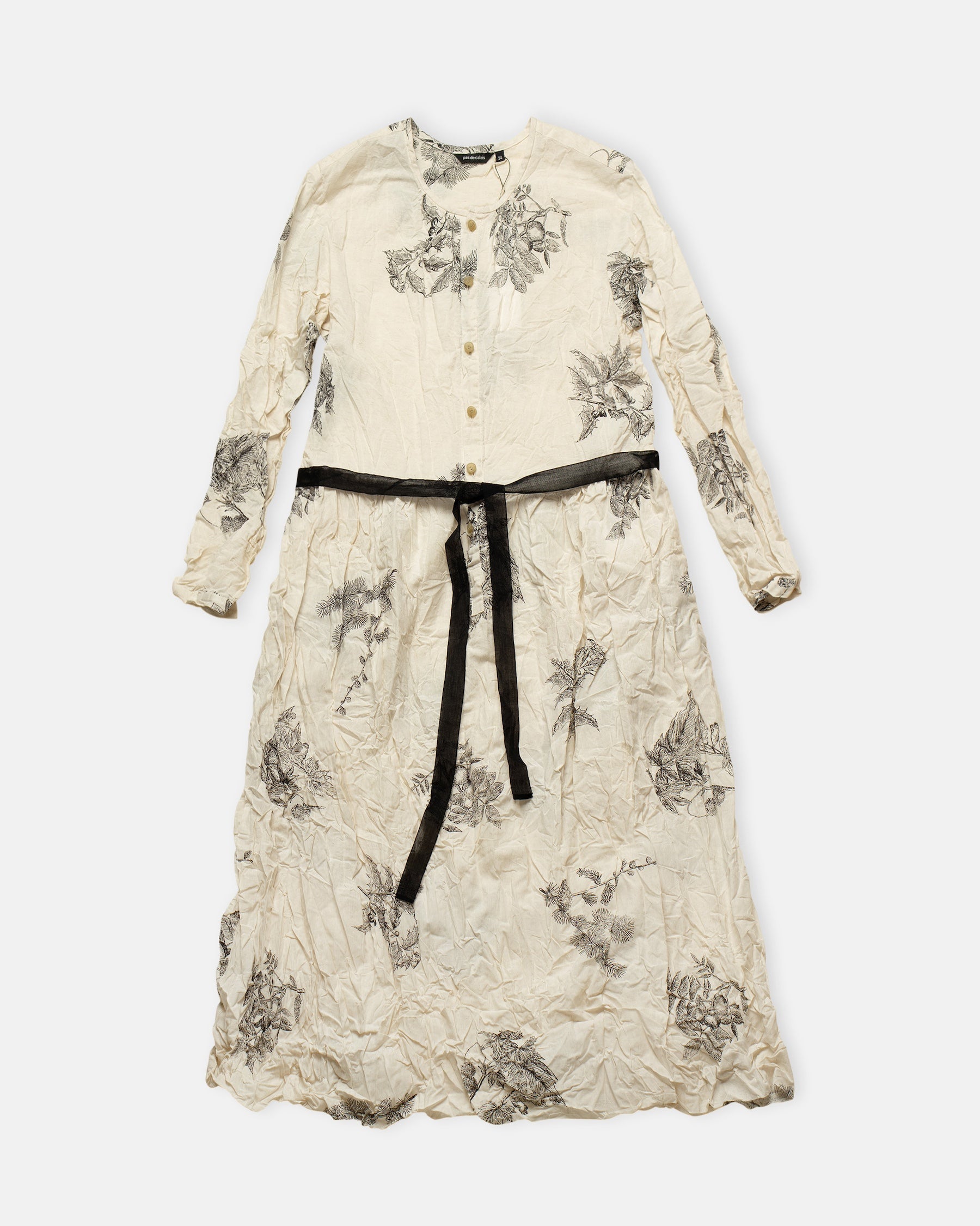 pas de calais (パドカレ) - pas de calais ・Friends of the forest ワンピース(No.4410)  Col.Natural,Khaki 64,900yen 今シーズンのテーマから「Frends of the forest  -森の仲間たち-」の、プリントドレス。 秋以降はベストやニットカーディガンを合わせたスタイルも 