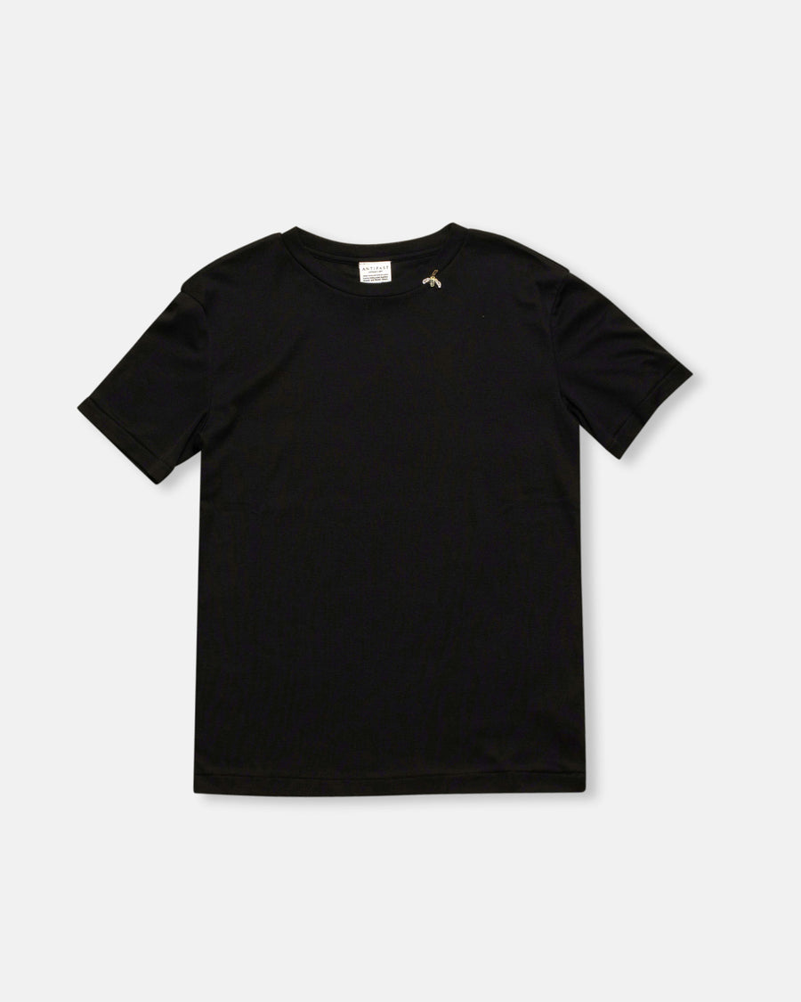 short sleeve t-shirt with bee