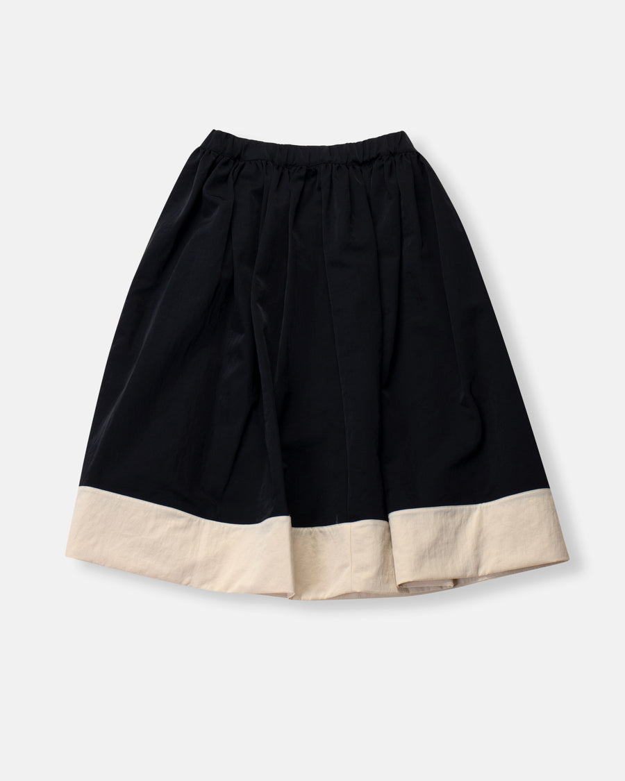 contrast hem skirt