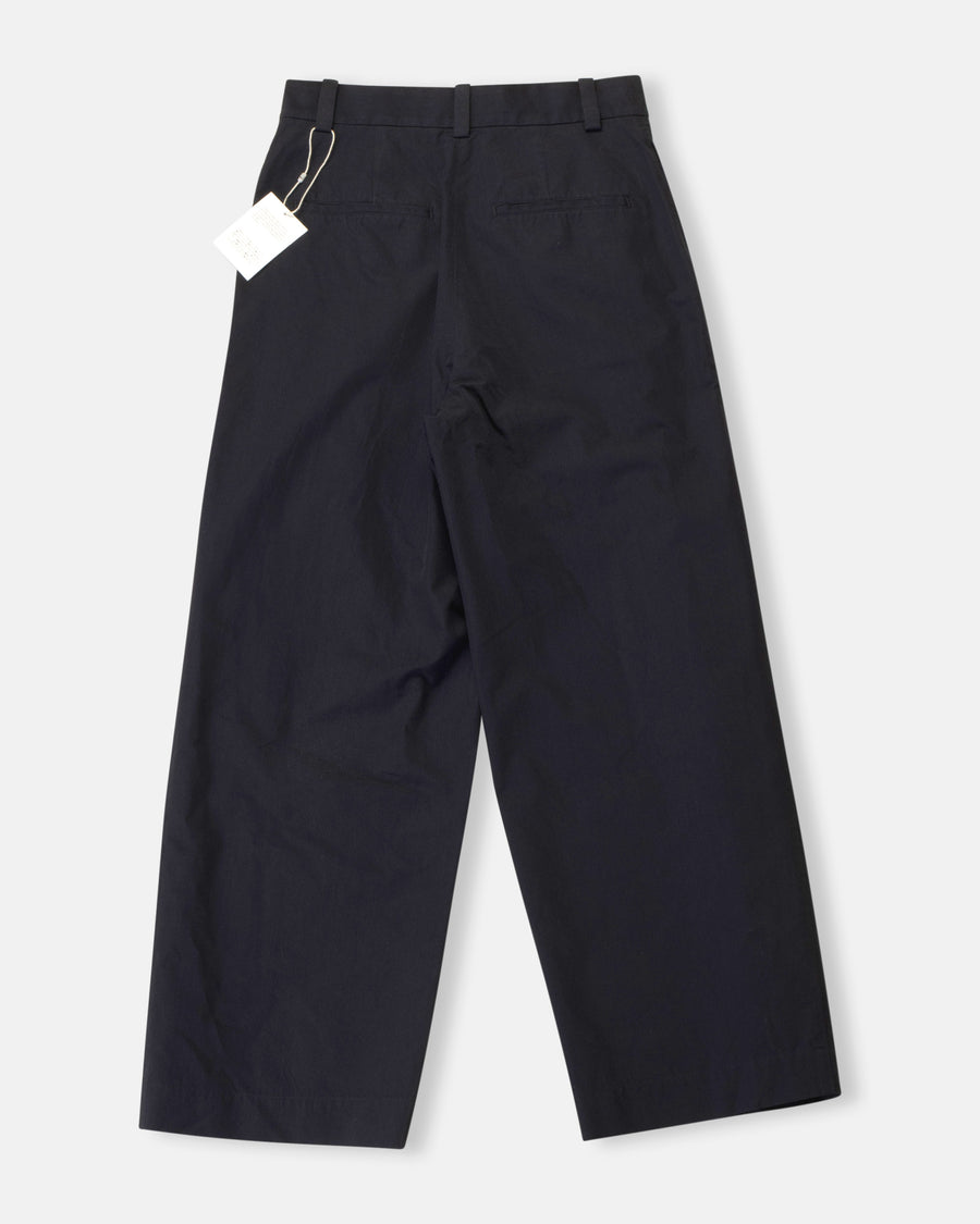 tuck front trousers