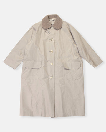 attached collar coat