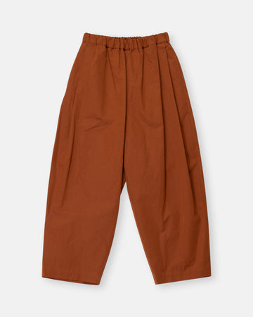 front tuck back pocket pants