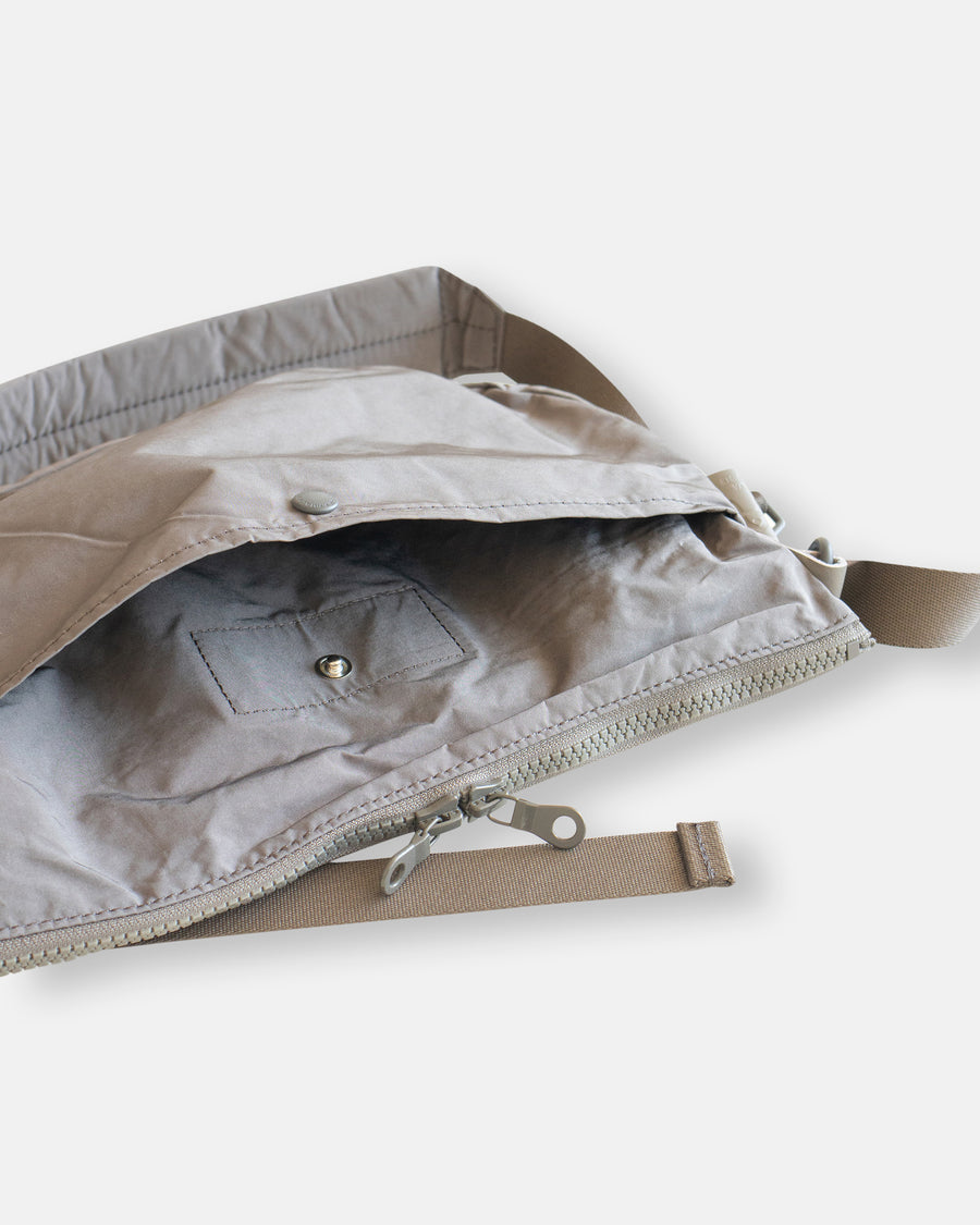 small split yarn bodybag