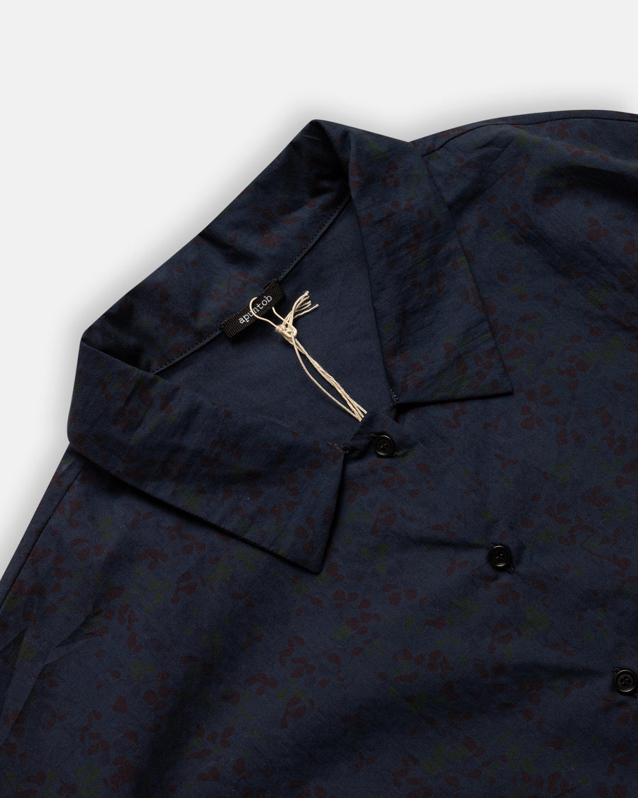 collared shirt