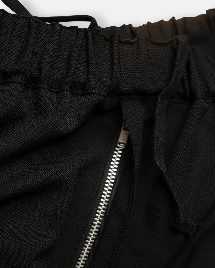 draped short pants