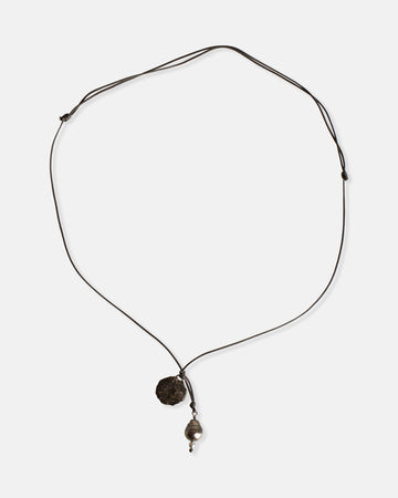 tahiti pearl pendant with silver medal