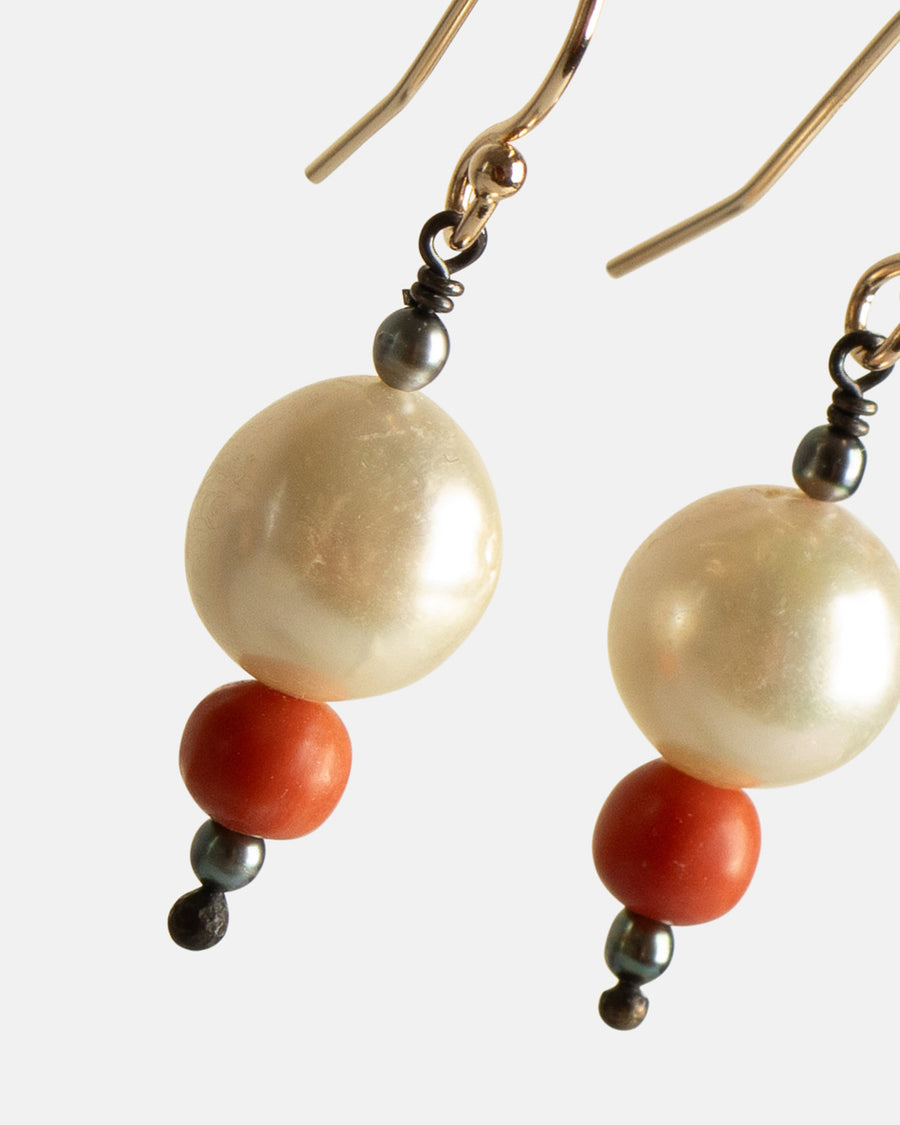cream akoya pearl & coral 4-part earrings