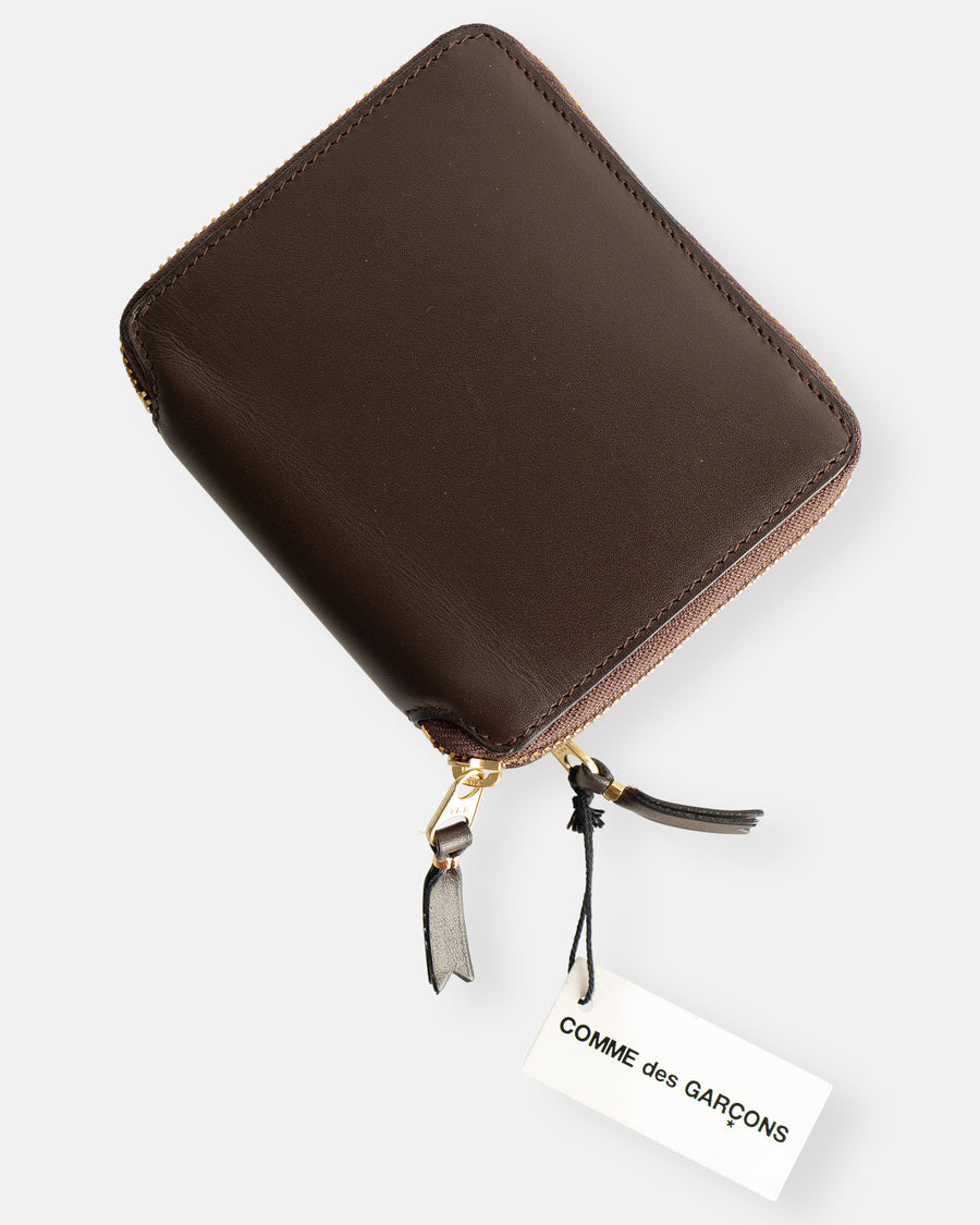outside pocket zip around wallet
