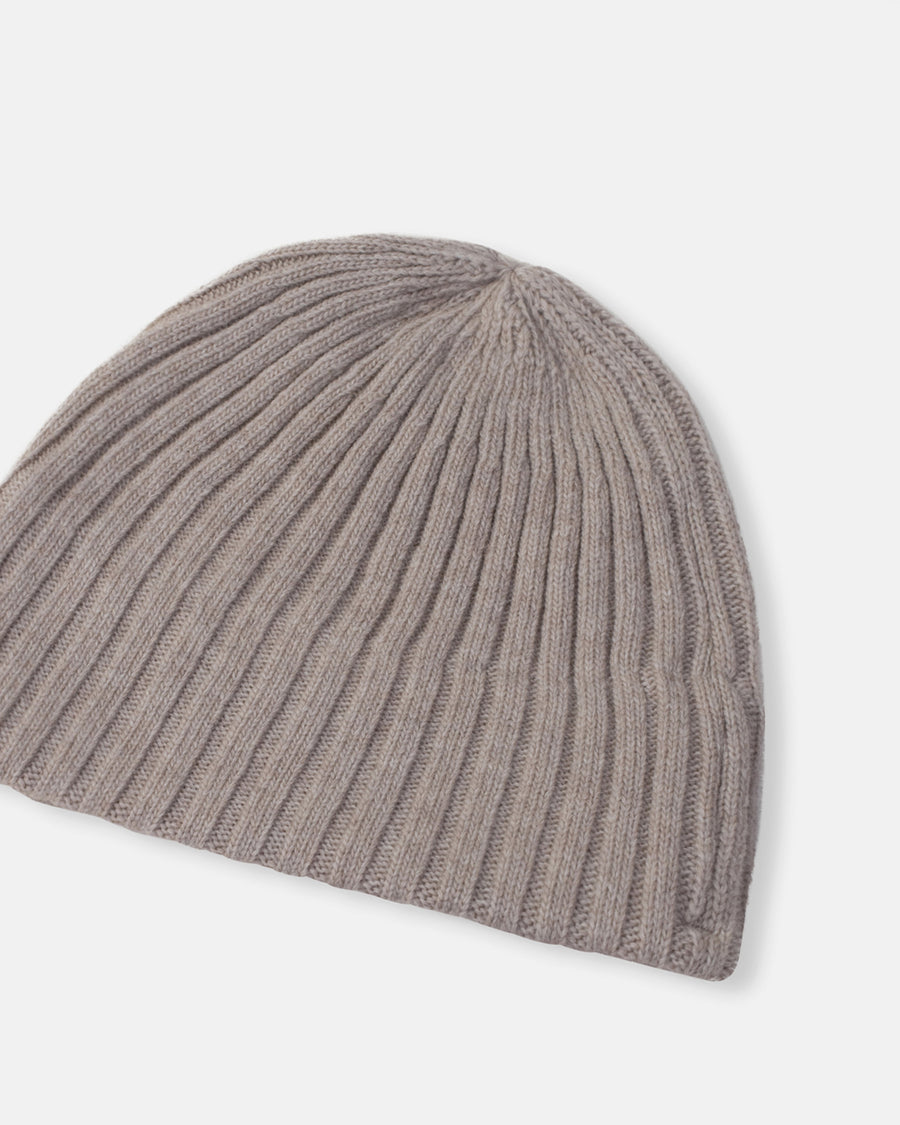 slant cutting knit cap