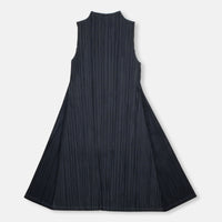 PLEATS PLEASE スヌード PLEATS PLEASE トップスPEANUTS