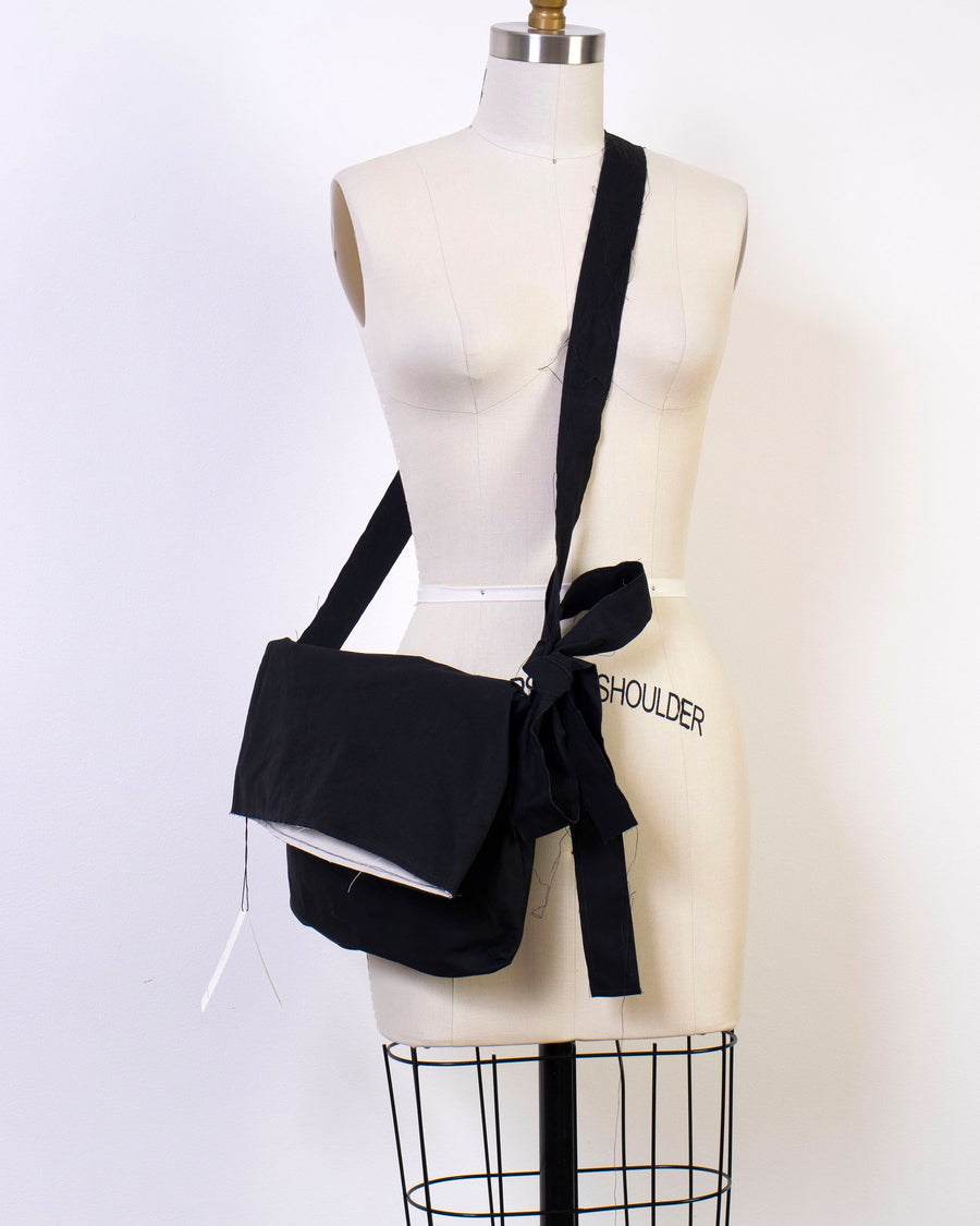 small double bottom shoulder bag