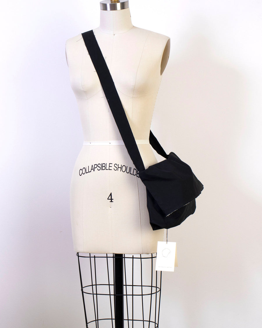 small double bottom shoulder bag