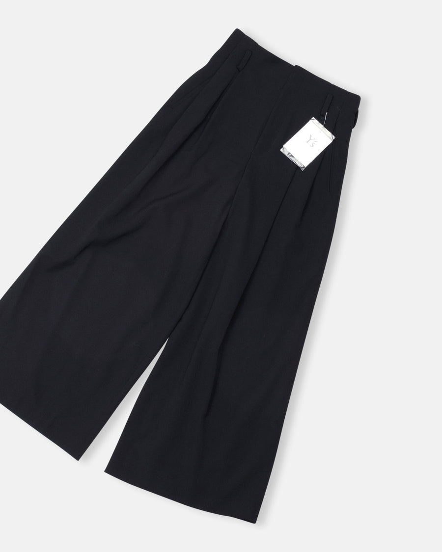 two tacked wide leg pants
