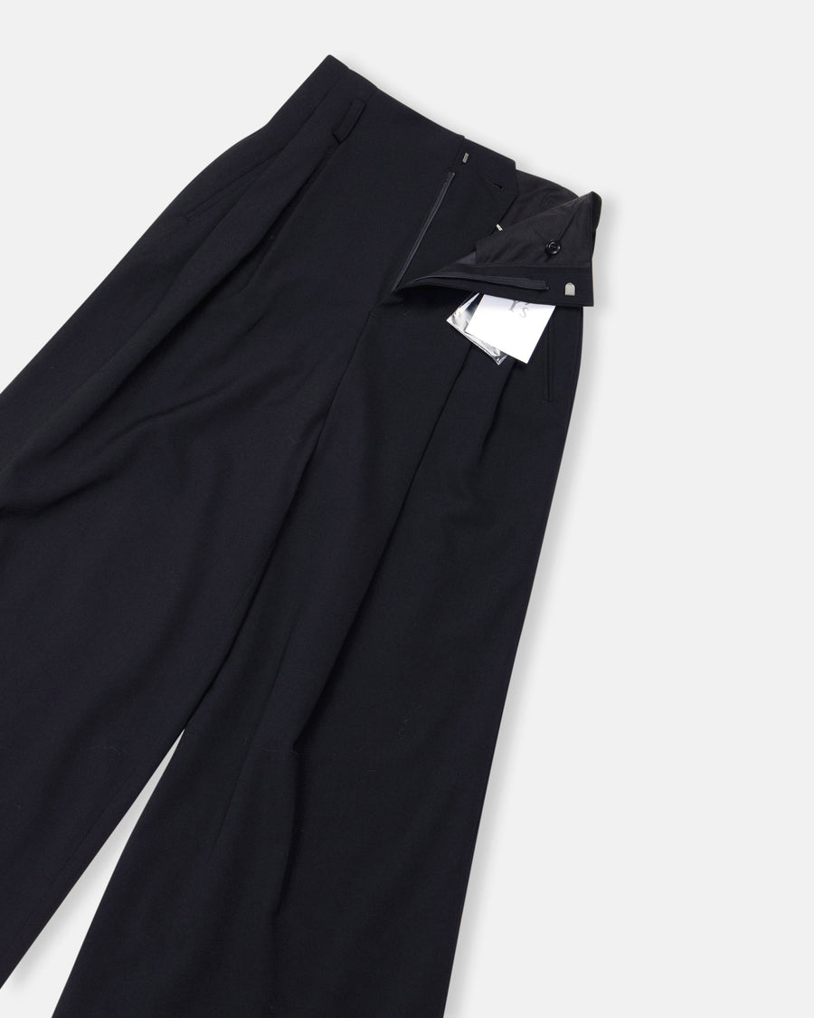 two tacked wide leg pants