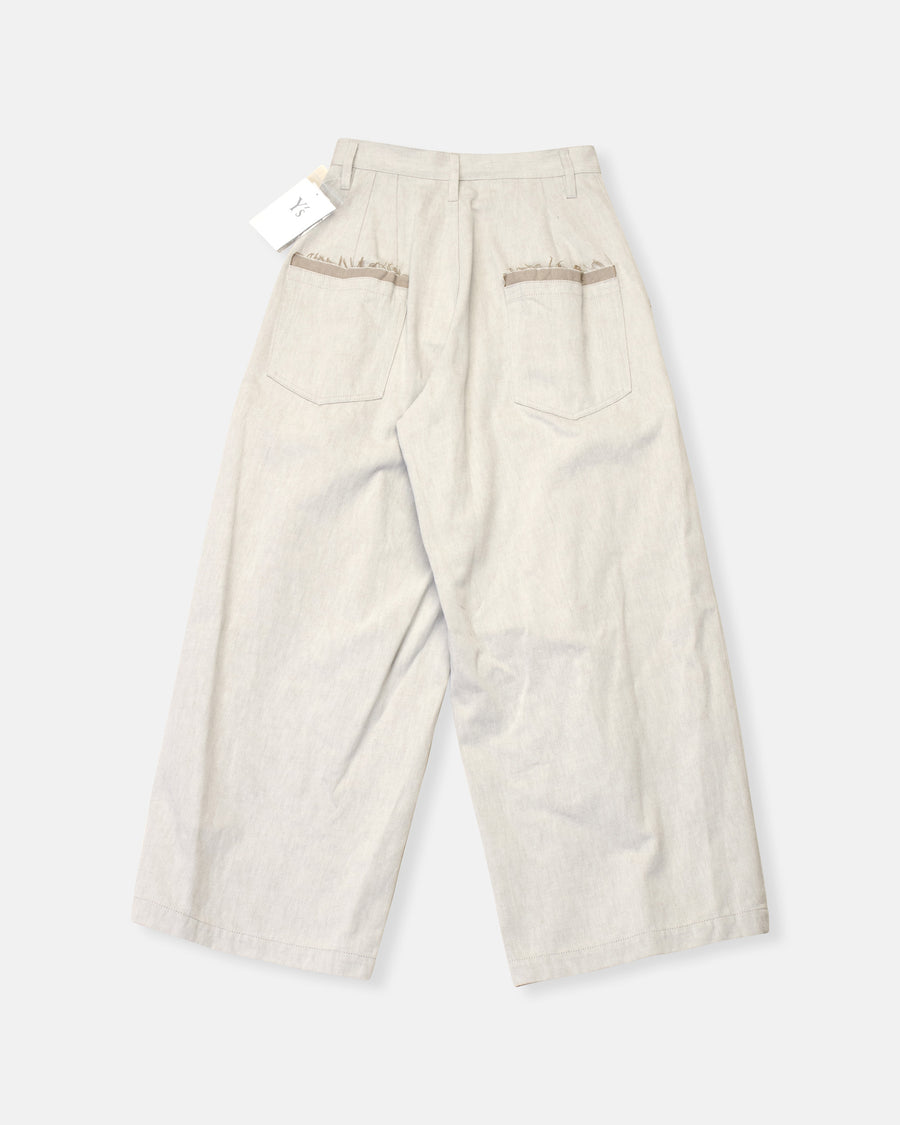 two tucks wide pants