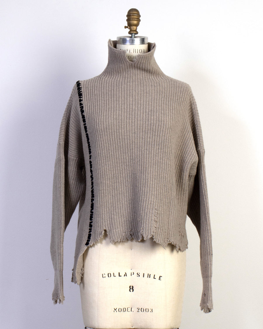 short turtleneck pullover