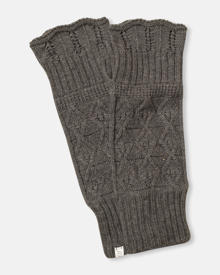 knitted gloves