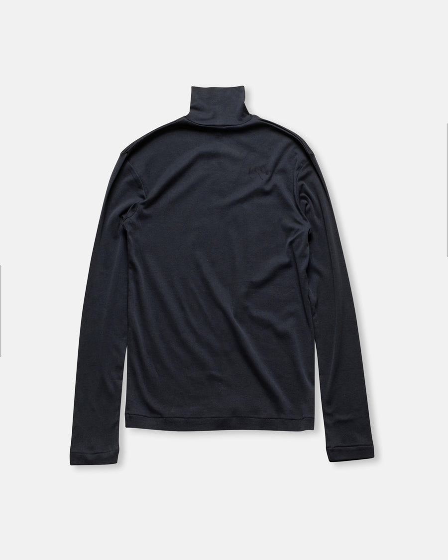 high neck t-shirt with bee