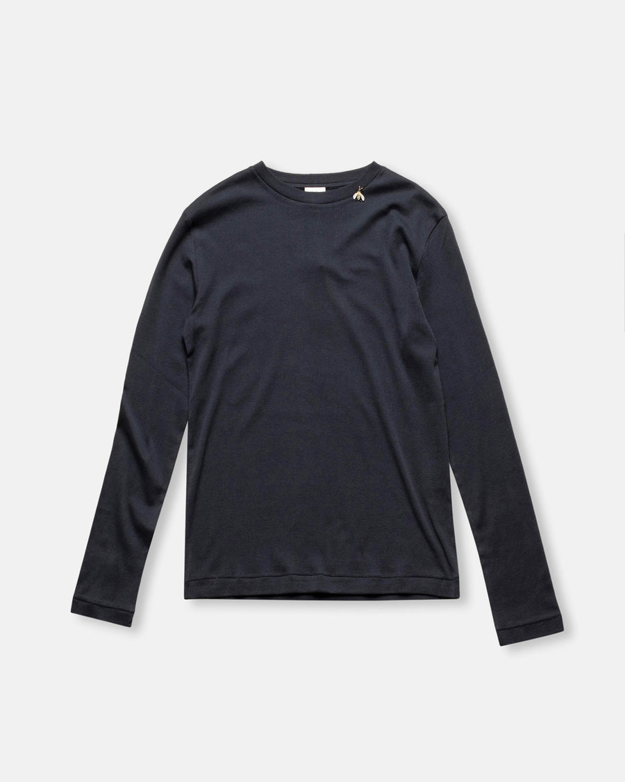 t-shirt with bee