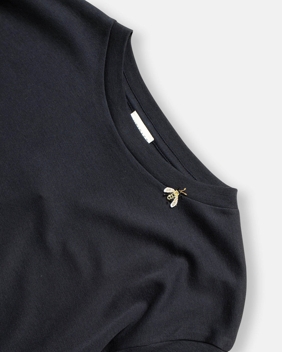 t-shirt with bee