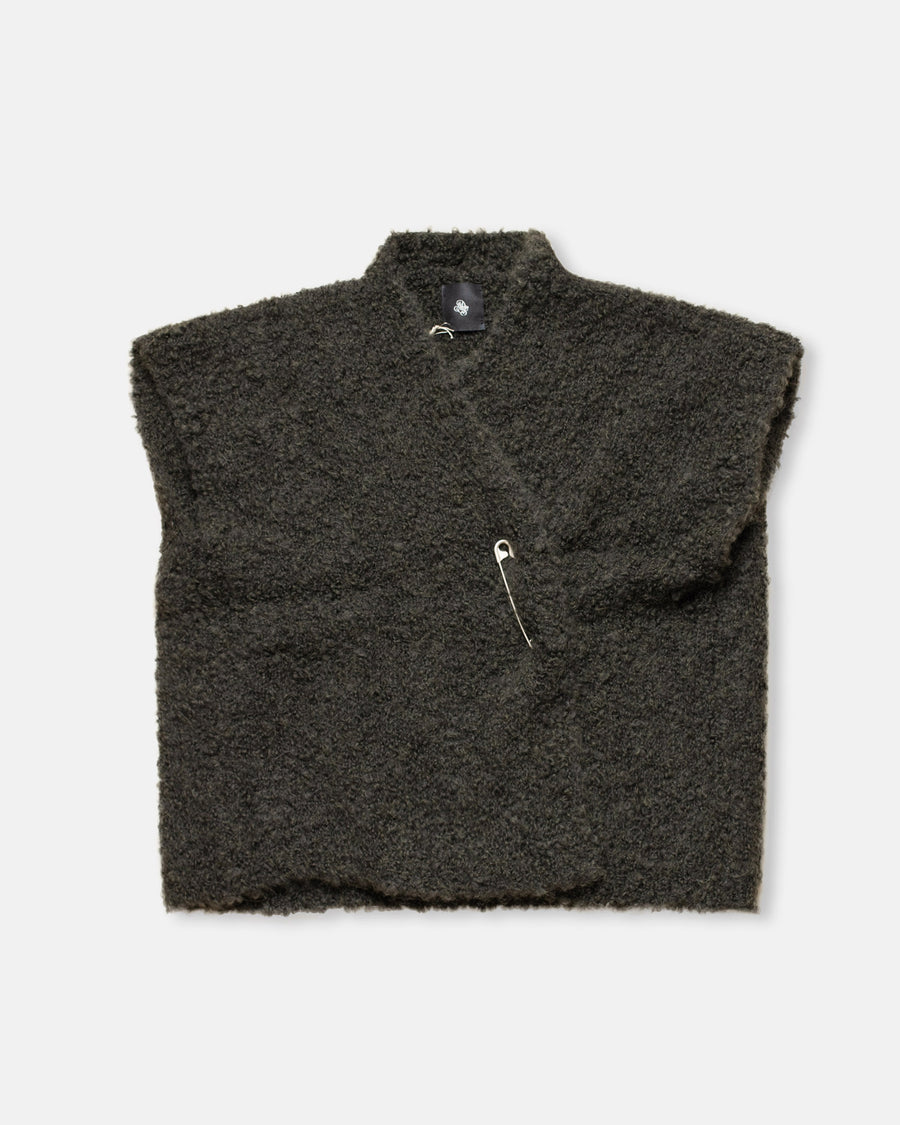 bouclé vest with pin
