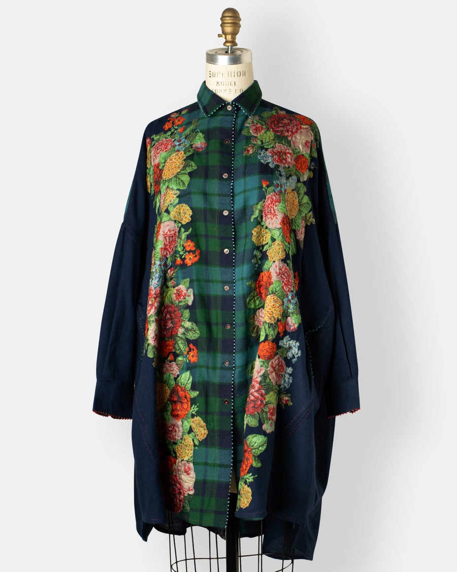 long shirt with floral embroidery