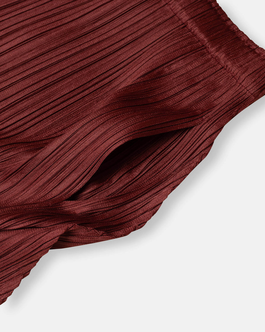 pleated skirt