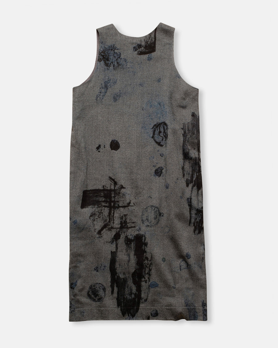 sleeveless dress