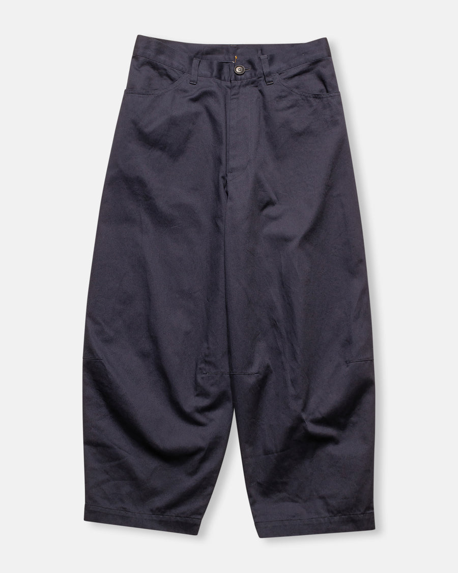 side dart untrimmed pants