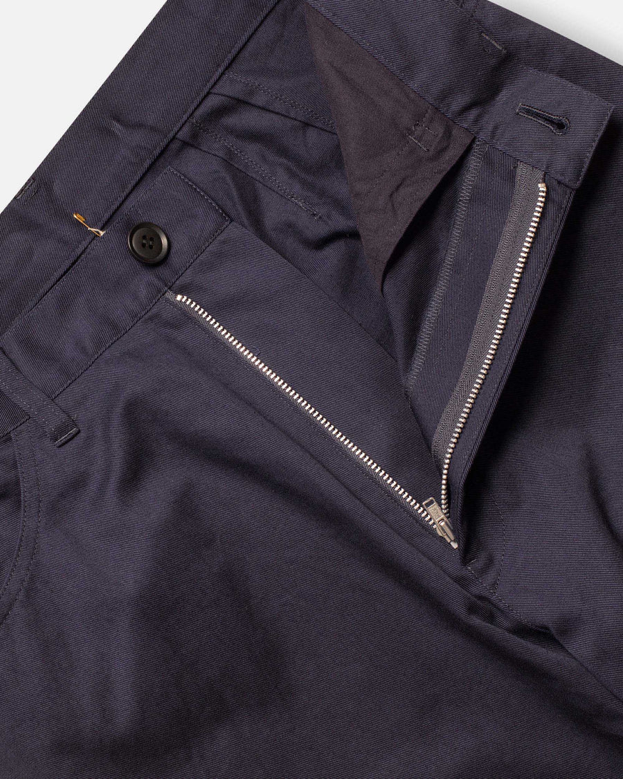 side dart untrimmed pants