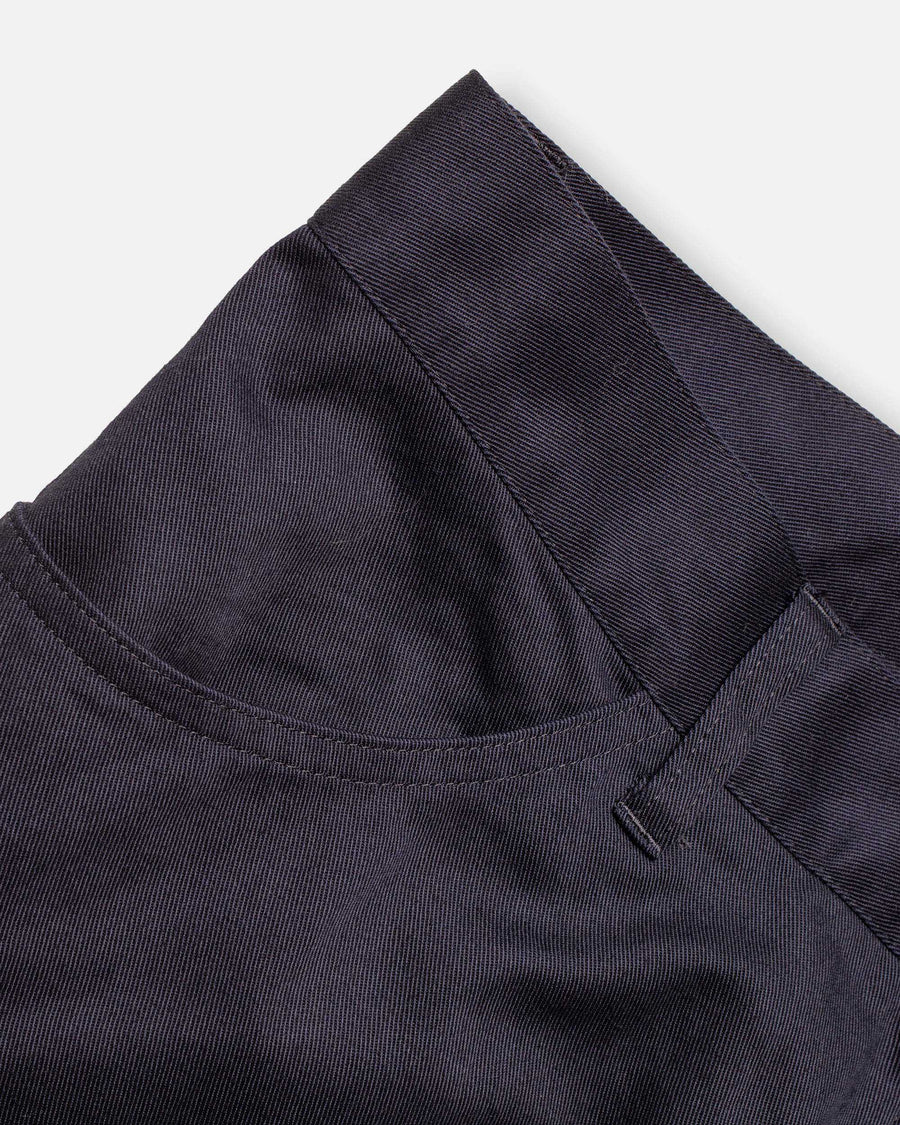 side dart untrimmed pants