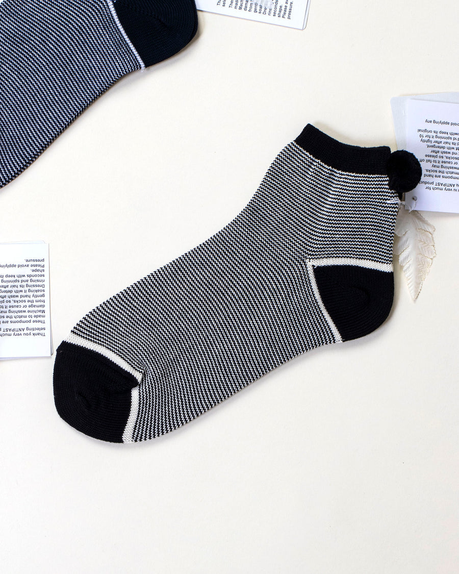 pom pom socks