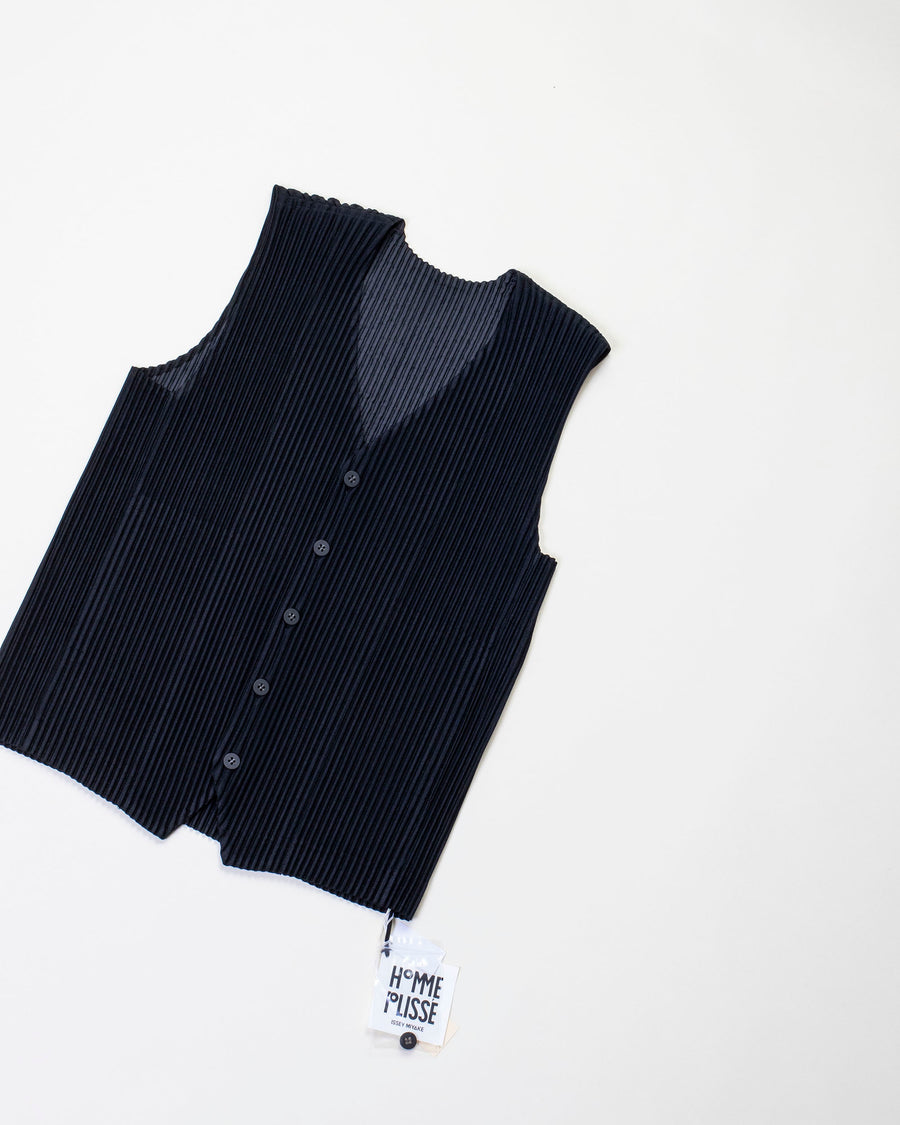 basics vest