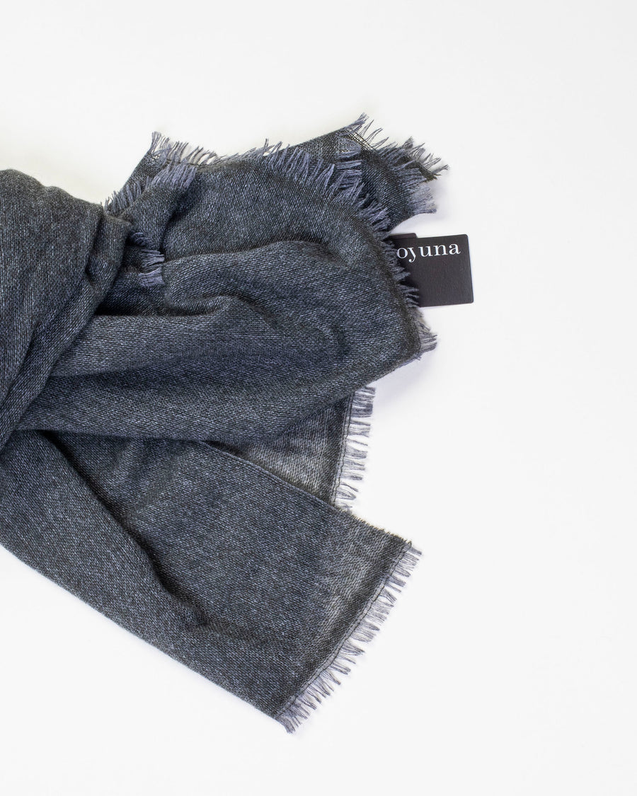 esra scarf